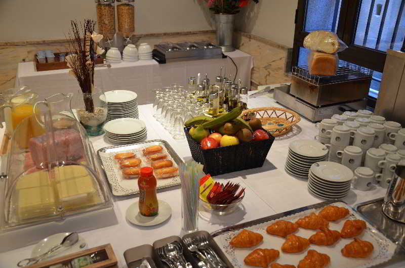 Yit Conquista De Toledo Hotell Restaurang bild